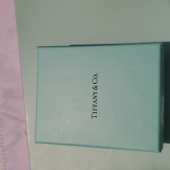 Tiffany & Co Bracelet with a heart shaped charm - Picture 9 of 16